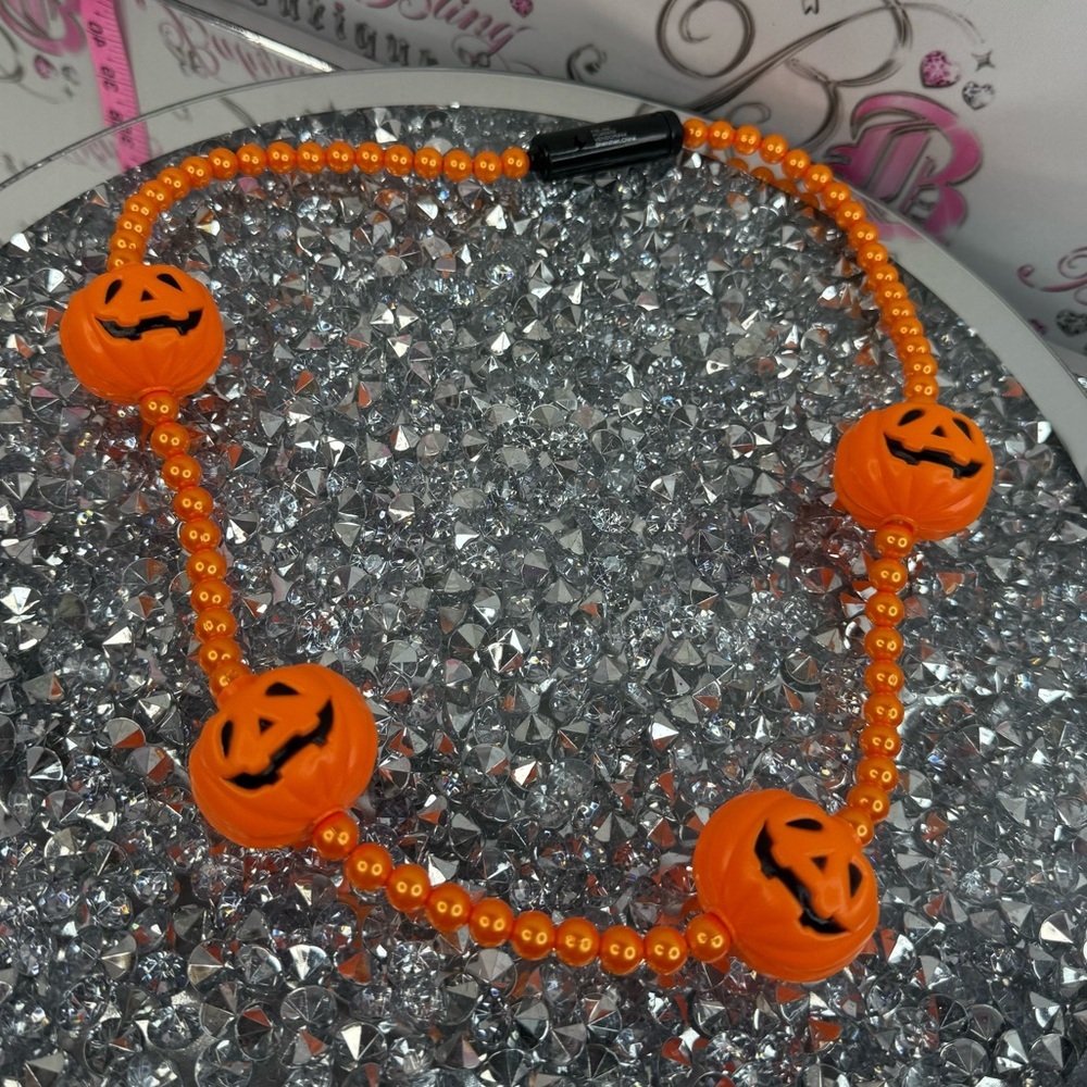 Necklace Halloween Pumpkin Bead Necklace - Orange Jack-o'-Lanterns lights up